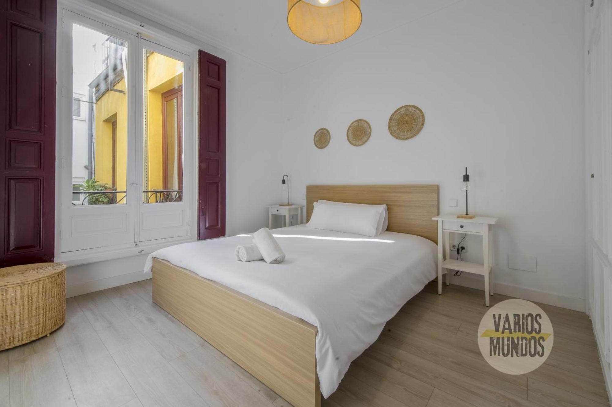 Elegant Apt Para 4Pax En Las Letras-Cortes Madrid Bagian luar foto
