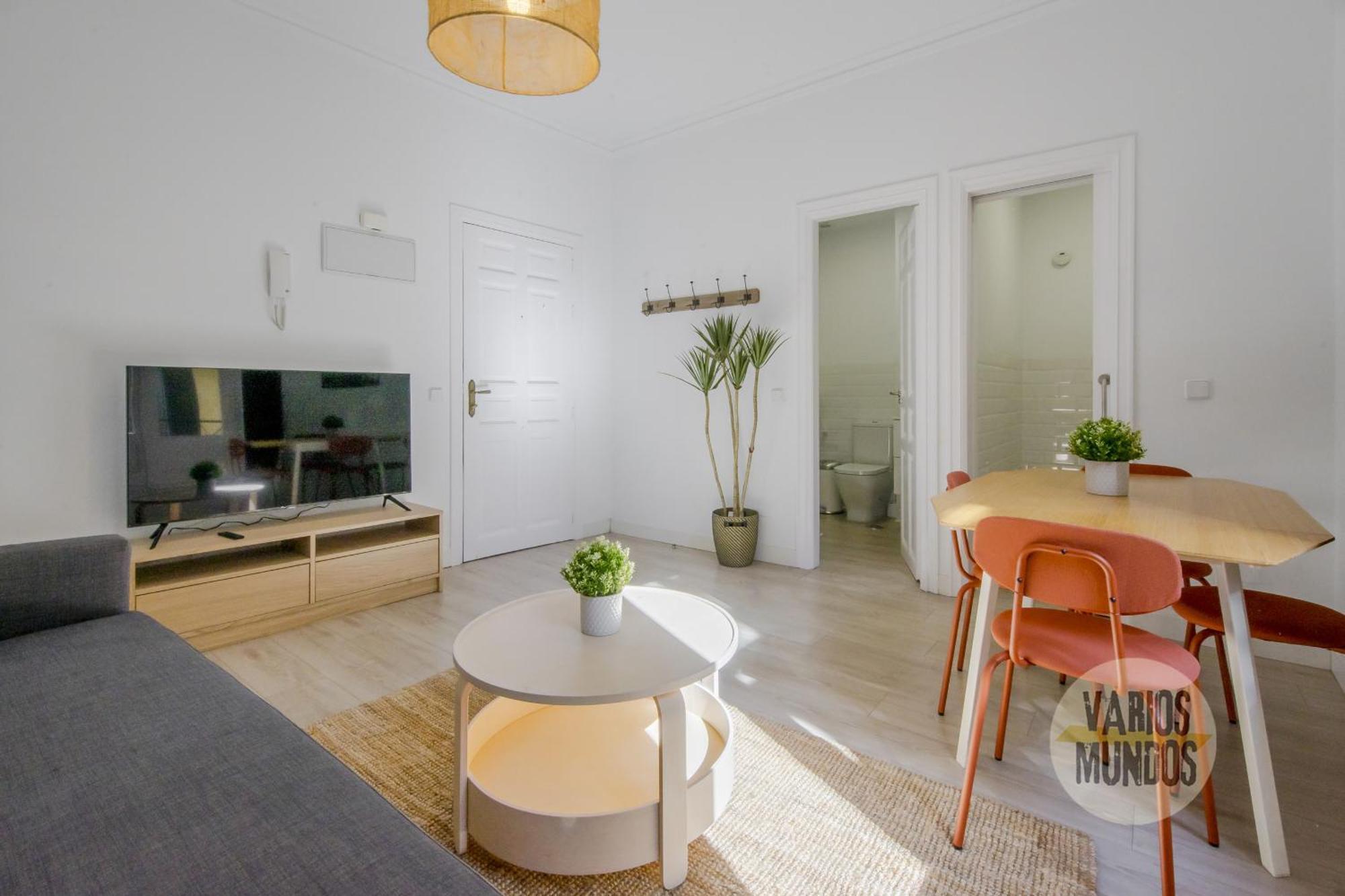 Elegant Apt Para 4Pax En Las Letras-Cortes Madrid Bagian luar foto