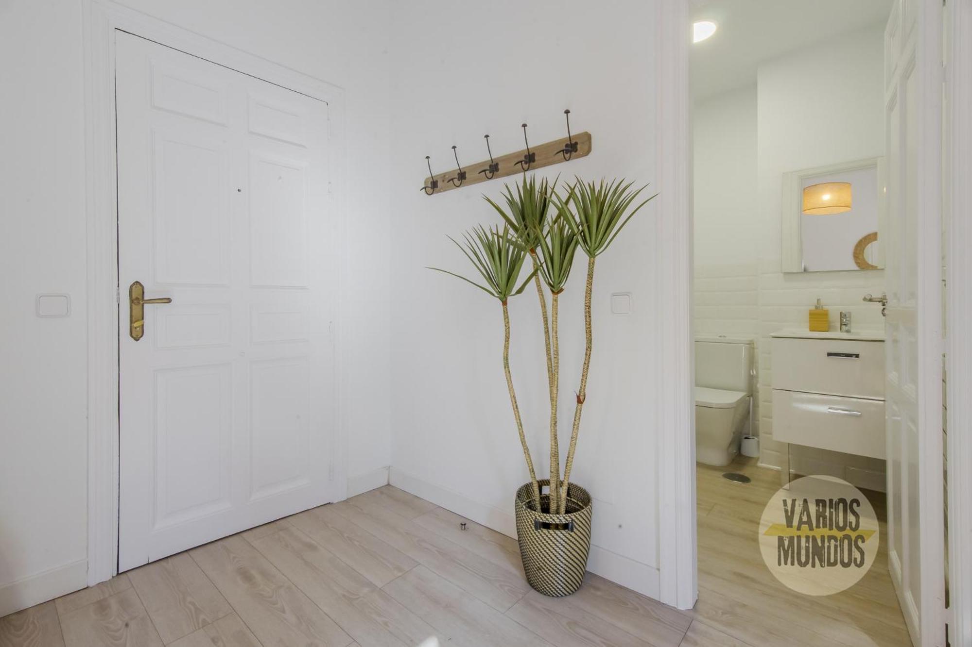 Elegant Apt Para 4Pax En Las Letras-Cortes Madrid Bagian luar foto